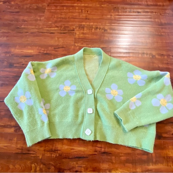Retro Happy Flower cardigan by MilaBrown - Picture 8 of 9
